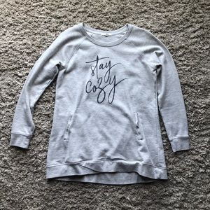 STAY COZY crew neck sweatshirt